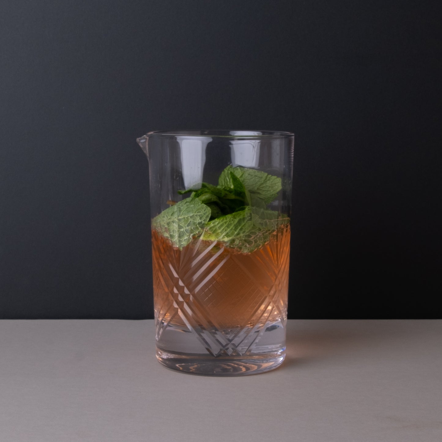 M&B Handmade Daintree Cocktail Mixing Glass (600ml)