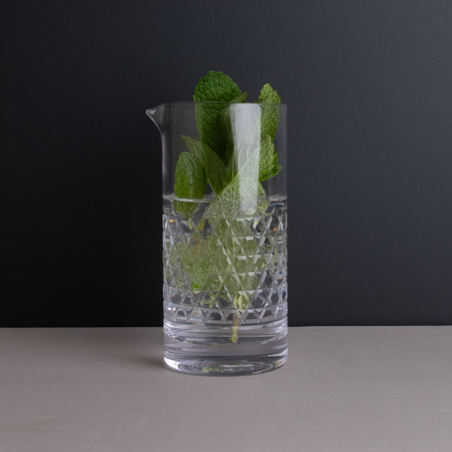 M&B Handmade Walhalla Cocktail Mixing Glass (670ml)