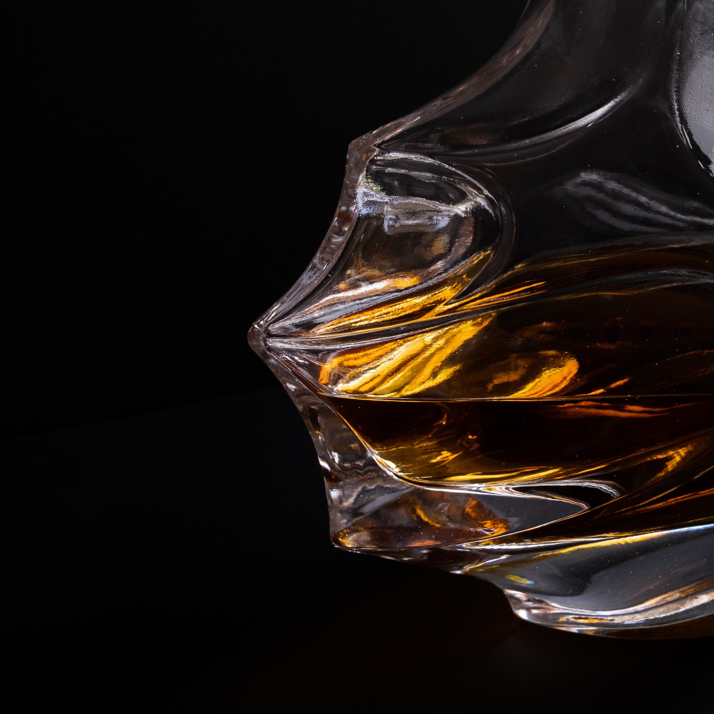 M&B Tempest Whisky Decanter